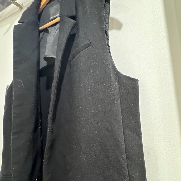 Banana Republic Long Black Vest | 8 - Picture 4 of 8